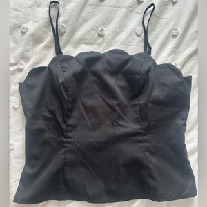 Rihoas scallop crop top